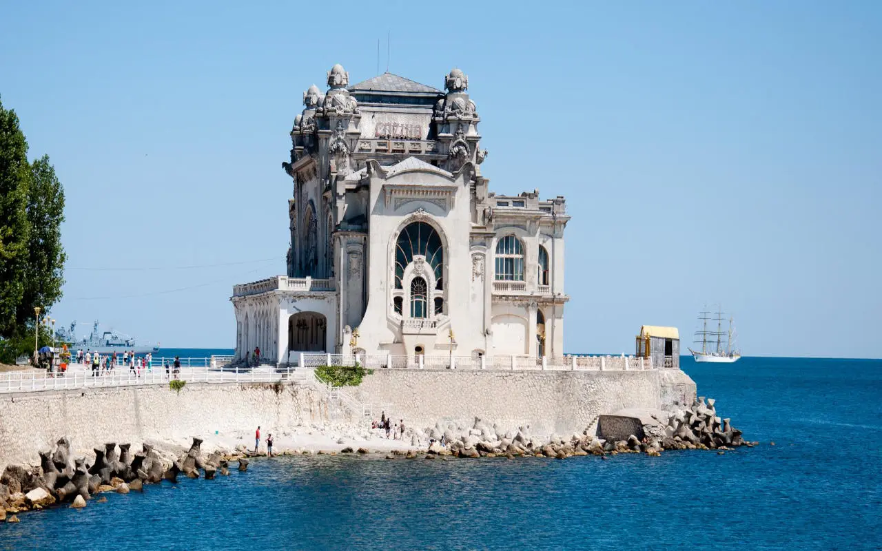 El casino de Constanza es el edificio más representativo de esta ciudad.