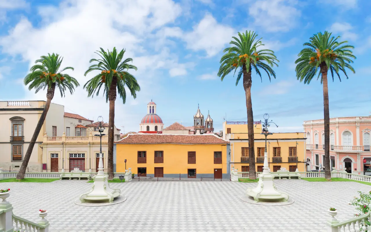 La Orotava vista desde la Plaza del Ayuntamiento.