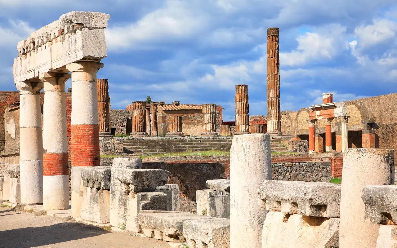 Detalle del parque arqueológico de Pompeya en Italia.