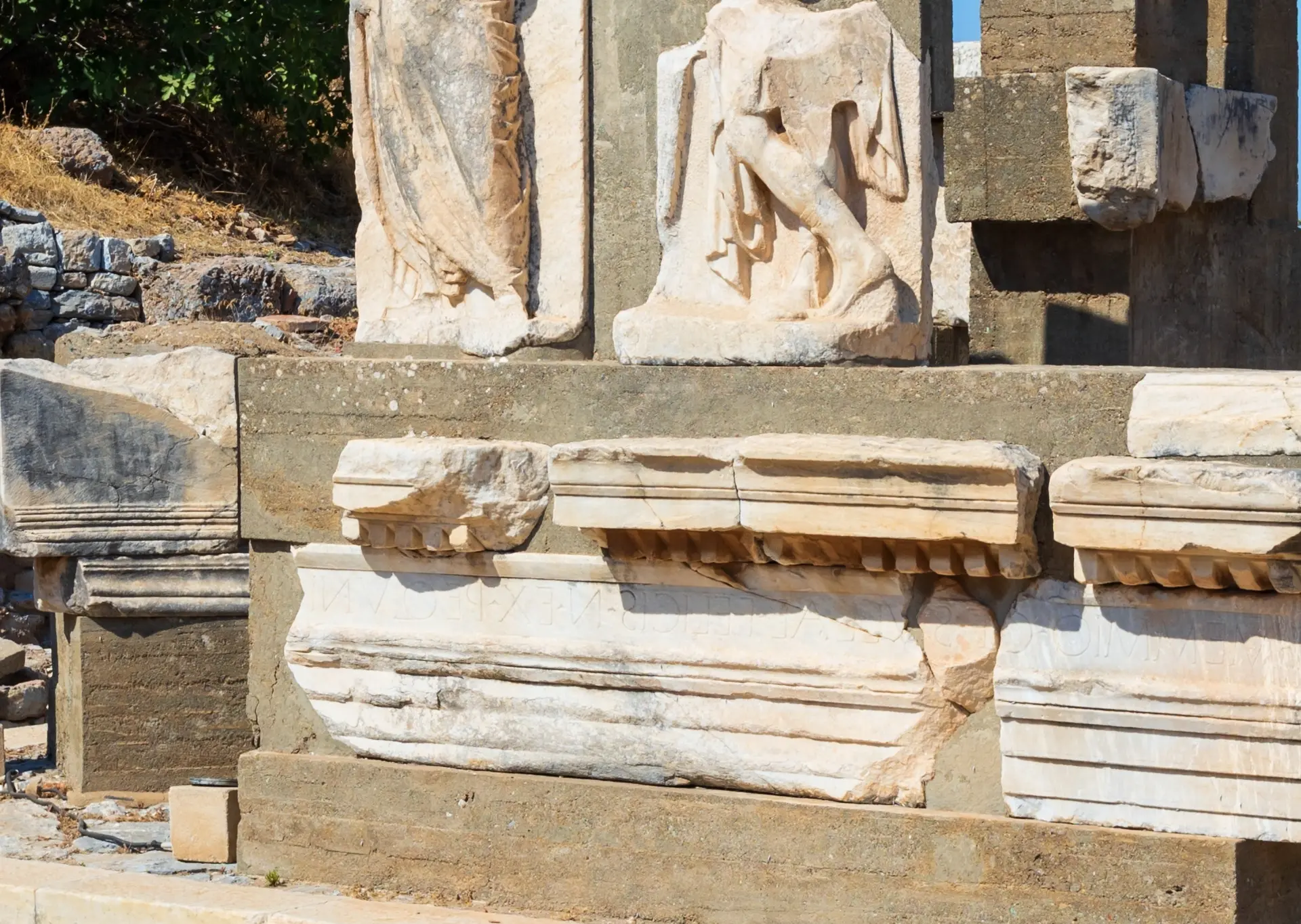 La ciudad antigua de Éfeso guarda vestigios de antiguas civilizaciones.