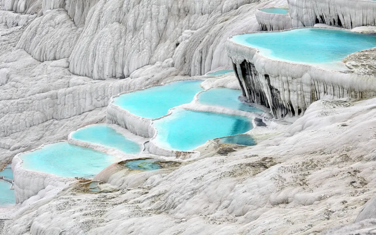 Piscinas de Pamukkale, un espectáculo visual irrepetible.