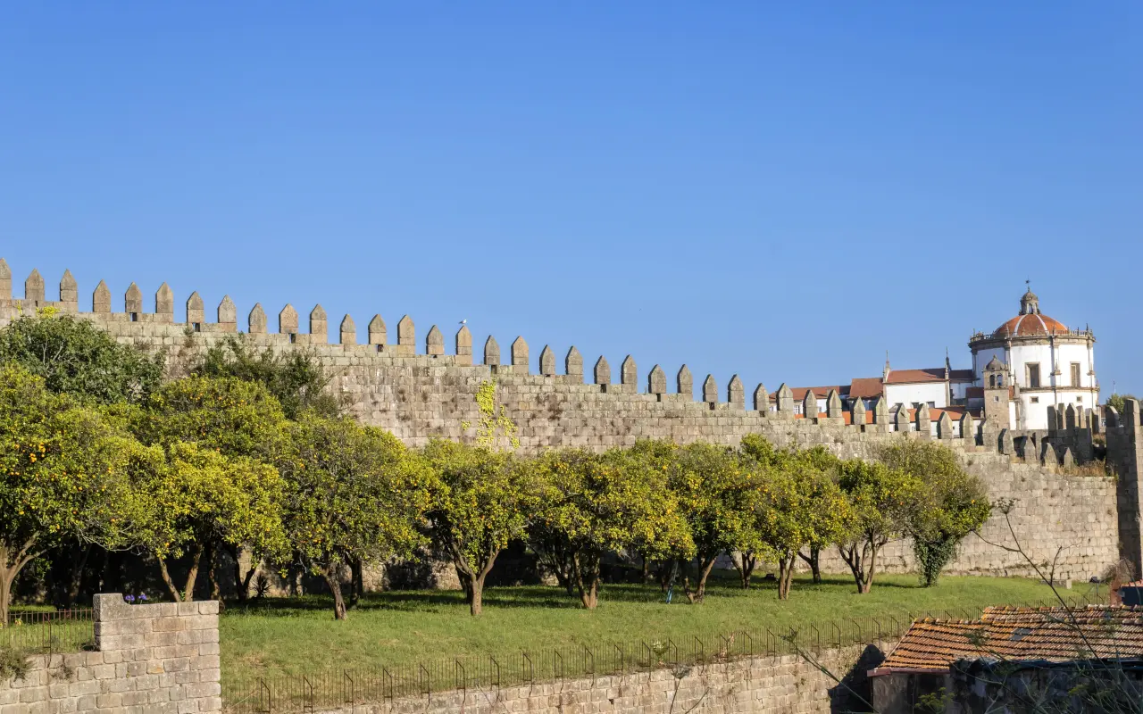 Murallas fernandinas y medievales de Oporto.