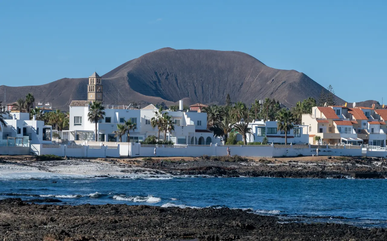 Corralejo seafront promenade.