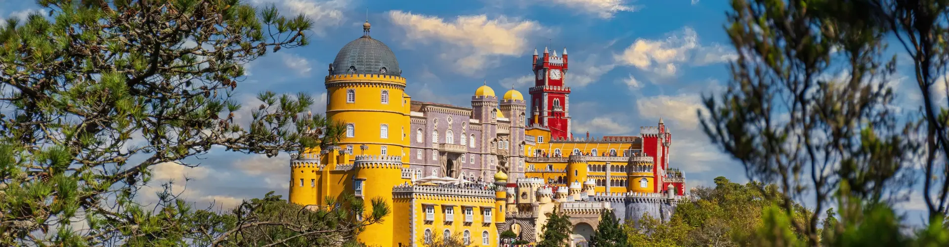 Imagen del Palacio de Pena en Sintra, Portugal
