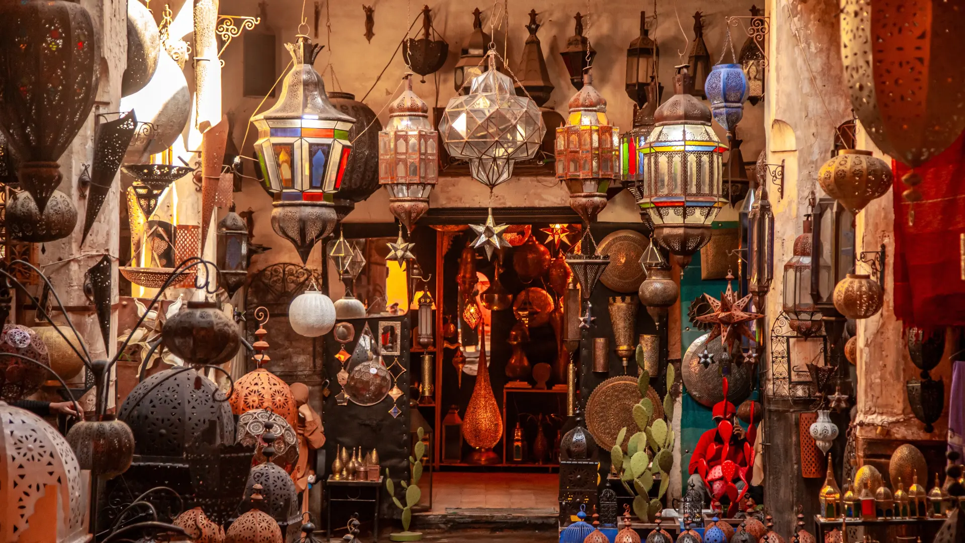 Tienda de lámparas en el Gran Zoco de Marrakech