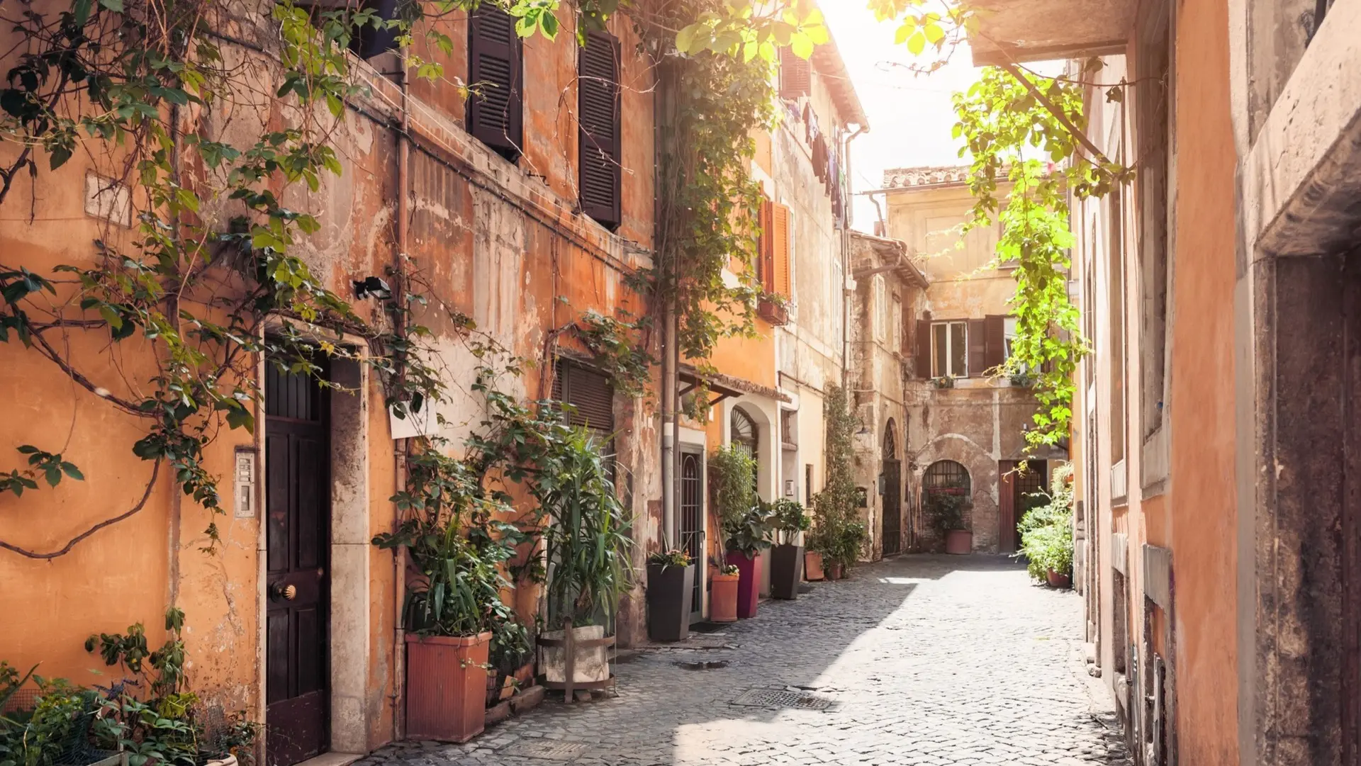 00-HERO-trastevere.jpg string