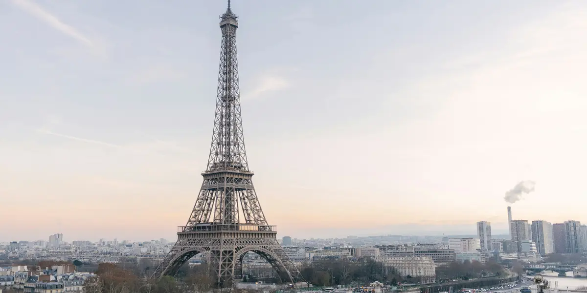 Torre Eiffel París Free Tour