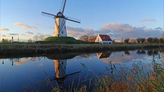 molino y canal en Damme
