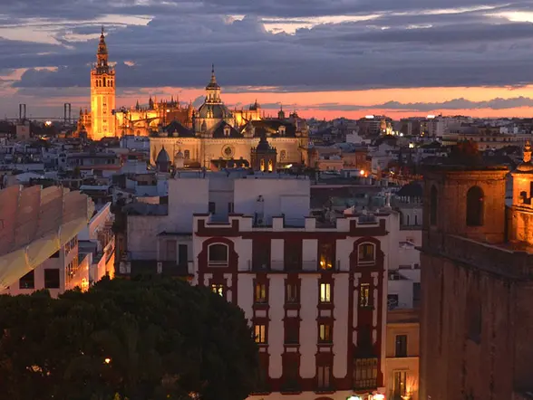 Tour a pie por Sevilla paranormal