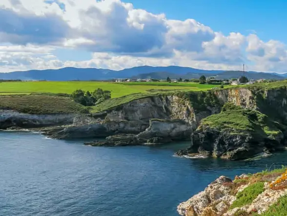 Costa de Llanes - Trekking y Senderismo por Llanes - Excursiones y Actividades en Llanes - Buendía Tours