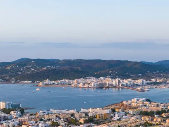 Panorámica del Puerto de Sant Antoni en Ibiza- Islas Baleares- Actividades y Excursiones en Ibiza Buendía