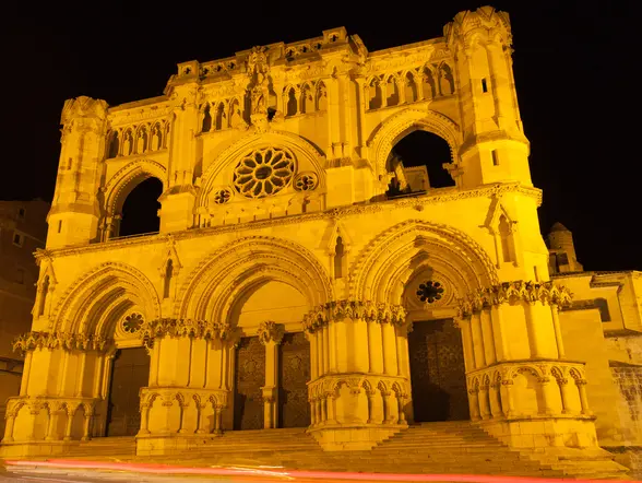 Tour nocturno por Cuenca