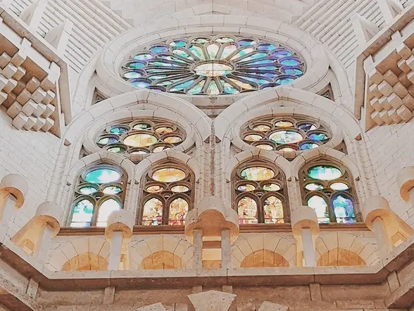 Tour por la Sagrada Familia con entradas y acceso prioritario - buendía