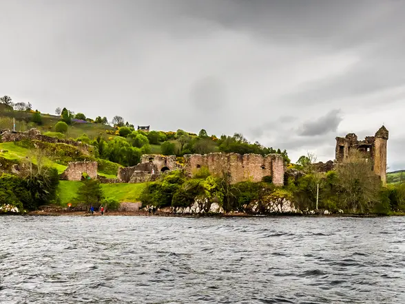 Fort Augustus en la orilla del Lago Ness - Excursión al Lago Ness, Valle de Glencoe y Tierras Altas desde Edimburgo