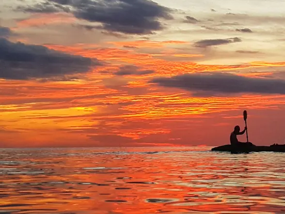 Alquiler de Kayak en Menorca - Excursión en Kayak a la Puesta de Sol en Es Grau - Actividades y Experiencias Buendía Baleares, Menorca