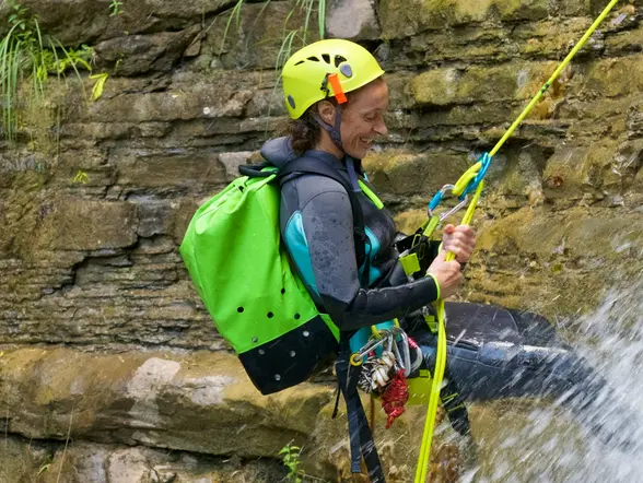 Barranco Llano frio en el parque rural de Anaga - Barranquismo iniciación - Actividades y Experiencias en Tenerife, Buendía Islas Canarias