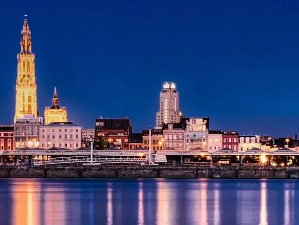 Vista de Amberes por la noche - Free Tour Nocturno de Amberes - Excursiones y Actividades en Amberes - Buendía