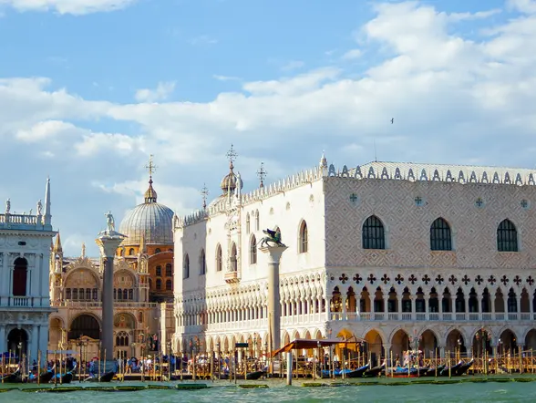 Visita guiada Venecia al completo y paseo en góndola - buendía