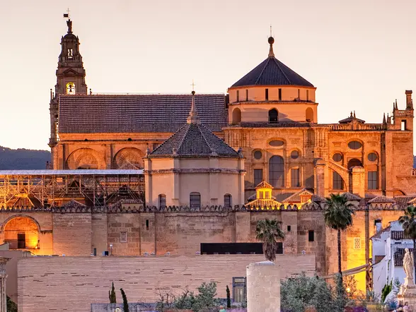 Excursión a Córdoba en transporte privado