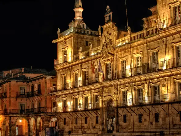 Tour de los misterios y leyendas de León