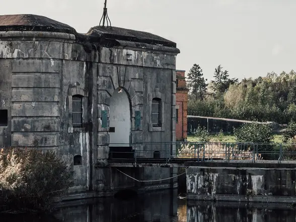 Excursión al campo de concentración Breendonk en tren