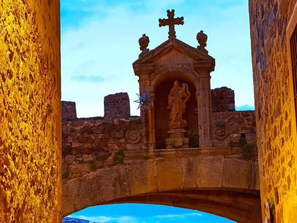 Tour misterios y leyendas de Cáceres con degustación