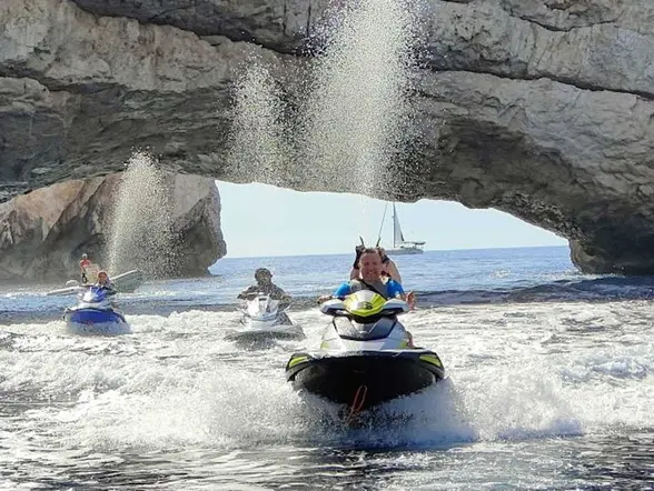 Excursión en moto de agua a Islas Margaritas