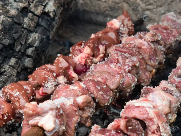 Cena con espectáculo folclórico