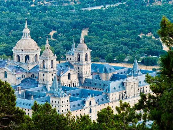 Tour privado a pie por El Escorial al completo