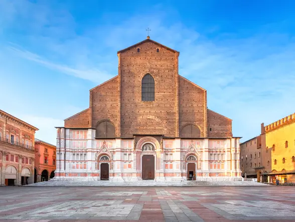La Basílica de San Petronio en la Piazza Maggiore.
