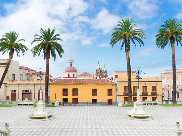 La Orotava vista desde la Plaza del Ayuntamiento.