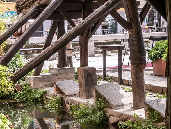 Paseo en barco por los canales Navigli de Milán - buendía