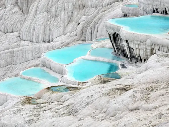 Piscinas de Pamukkale, un espectáculo visual irrepetible.