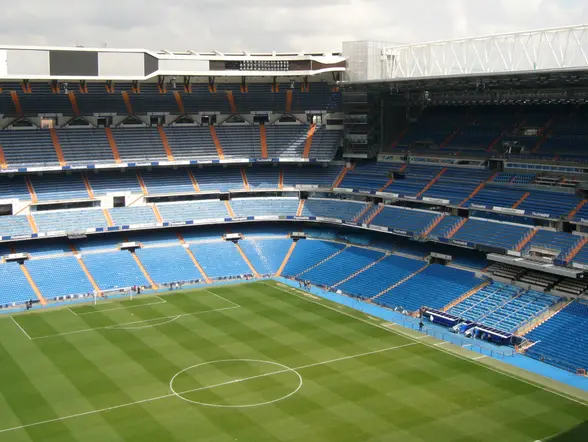 Descubre el estadio del Real Madrid con el Tour por el Bernabéu.