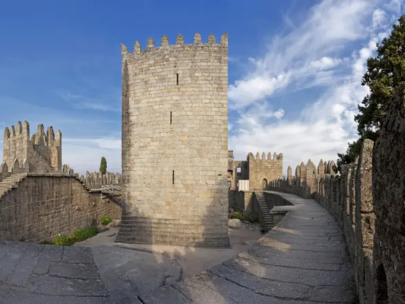 Visita guiada al Castillo de Guimarães y el Palacio de los Duques de Braganza