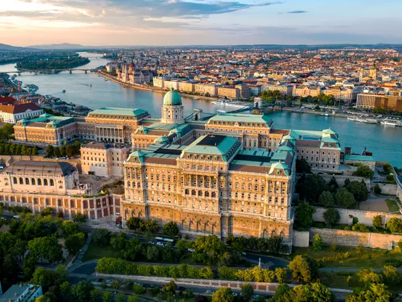 Tour por Budapest con visita guiada por el Parlamento - buendía