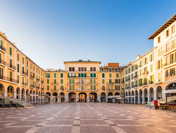 Plaza mayor de Mallorca, el corazón del casco antiguo de la ciudad.