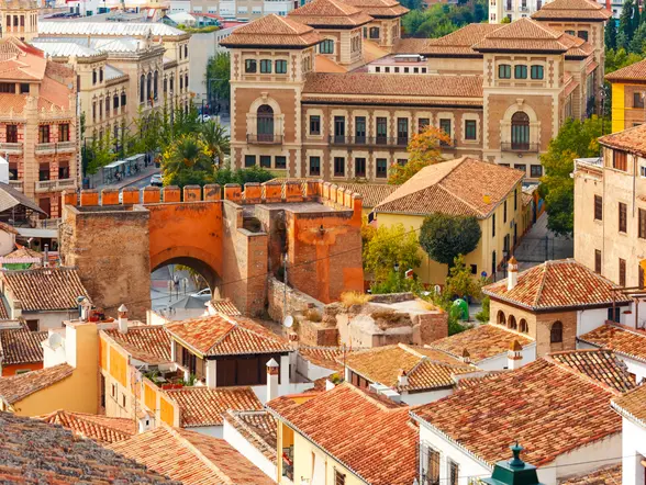 Vista aérea de la Puerta Elvira en Granada