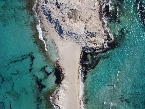 Vista aérea de la lengua de arena de Ses Illetes, Formentera