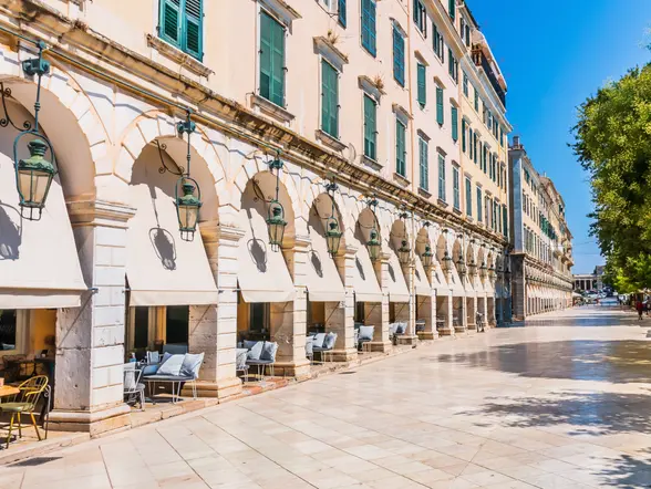 Casco antiguo de Corfú en Grecia