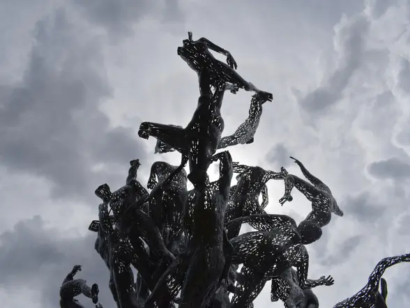 Escultura original del barrio de Miraflores.