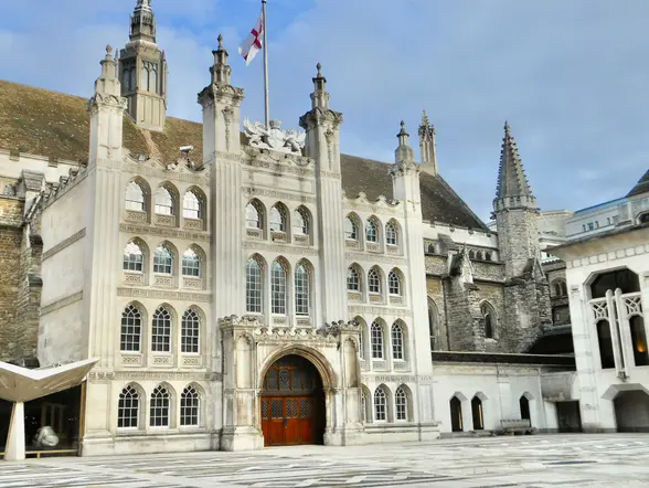 Majestuoso y lleno de historia, el Guildhall ha sido el corazón cívico de la City durante siglos.