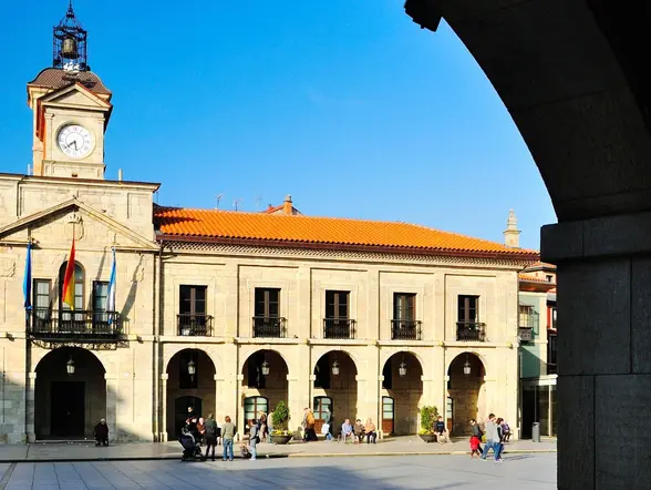 Visita guiada por Avilés con espicha asturiana opcional - buendía