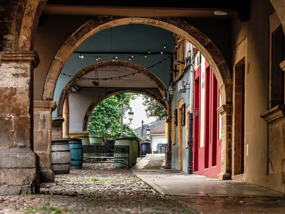 Excursión a Luarca, Cudillero y Avilés desde Oviedo
