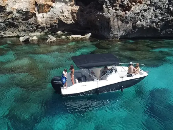 Paseo en barco desde Mahón, Menorca