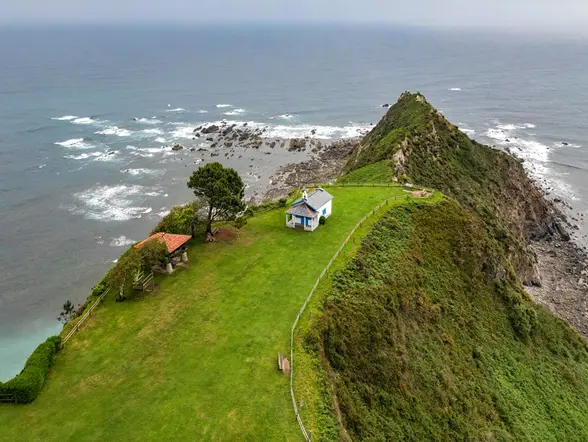 Excursión a Luarca, Cudillero y Avilés desde Gijón