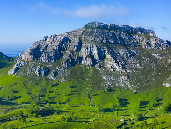 Excursión a las cuevas de El Castillo y Las Monedas desde Santander - buendía