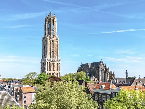 Vista aérea Utrecht torre y catedral