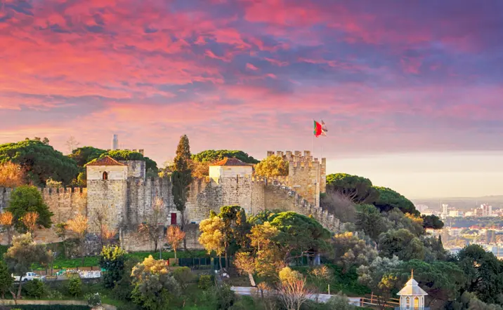 Free tour Alfama y Mouraria: historia y hechos modernos - buendía