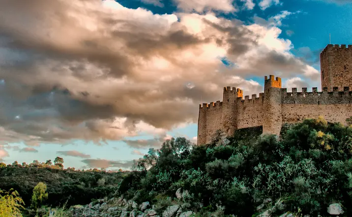 Excursión a los orígenes templarios y al Castillo de Almourol desde Lisboa - buendía